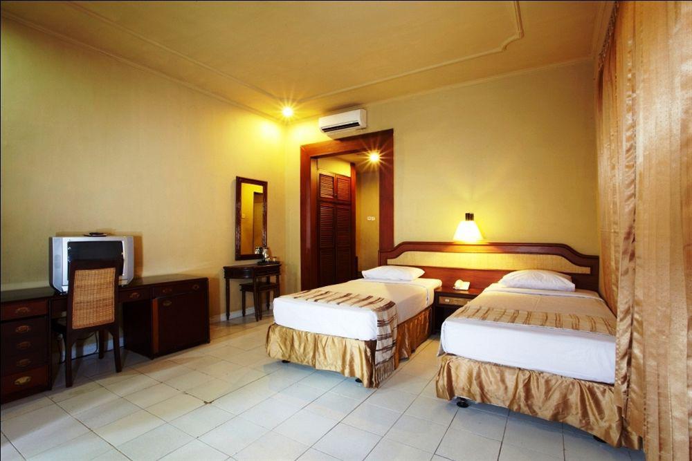 Champlung Mas Hotel Legian Phòng bức ảnh